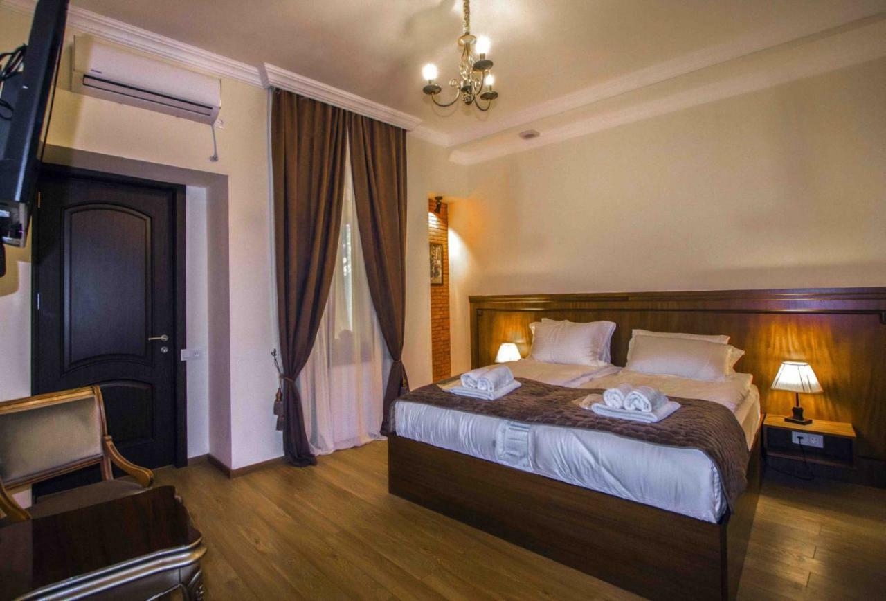 B&B Rooms Tbilisi Buitenkant foto